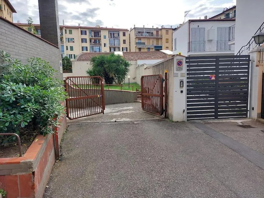 Lungarno 32 With Private Parking Apartment Florence