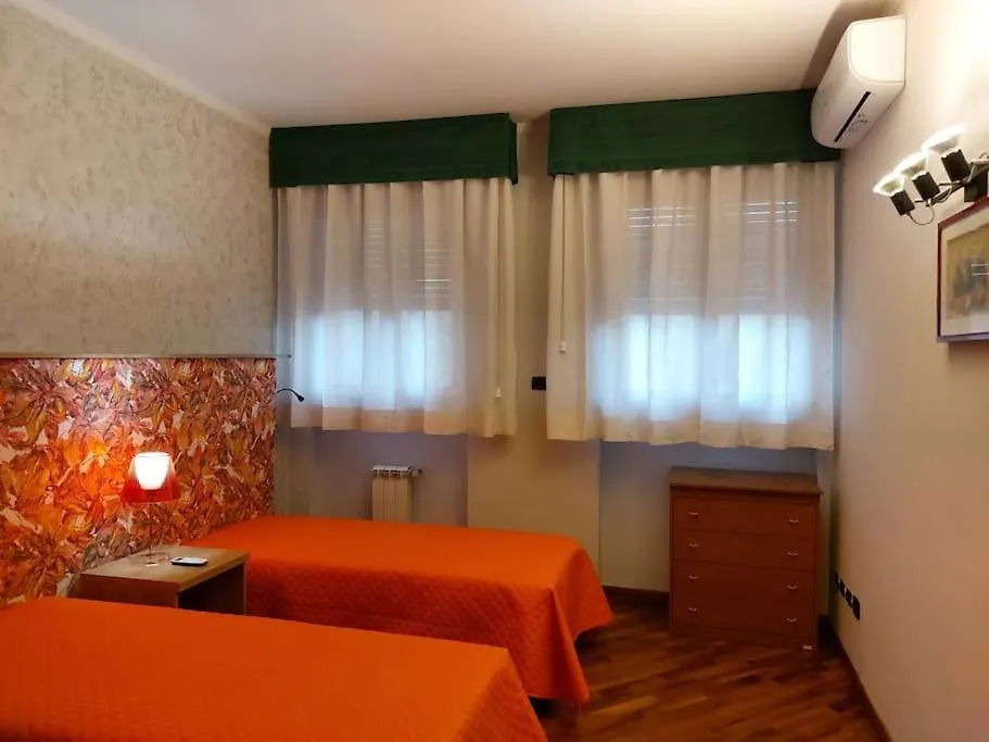 Lungarno 32 With Private Parking Apartment Florence